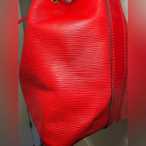 Louis Vuitton Red Epi Noe Bag - Picture 7 of 14